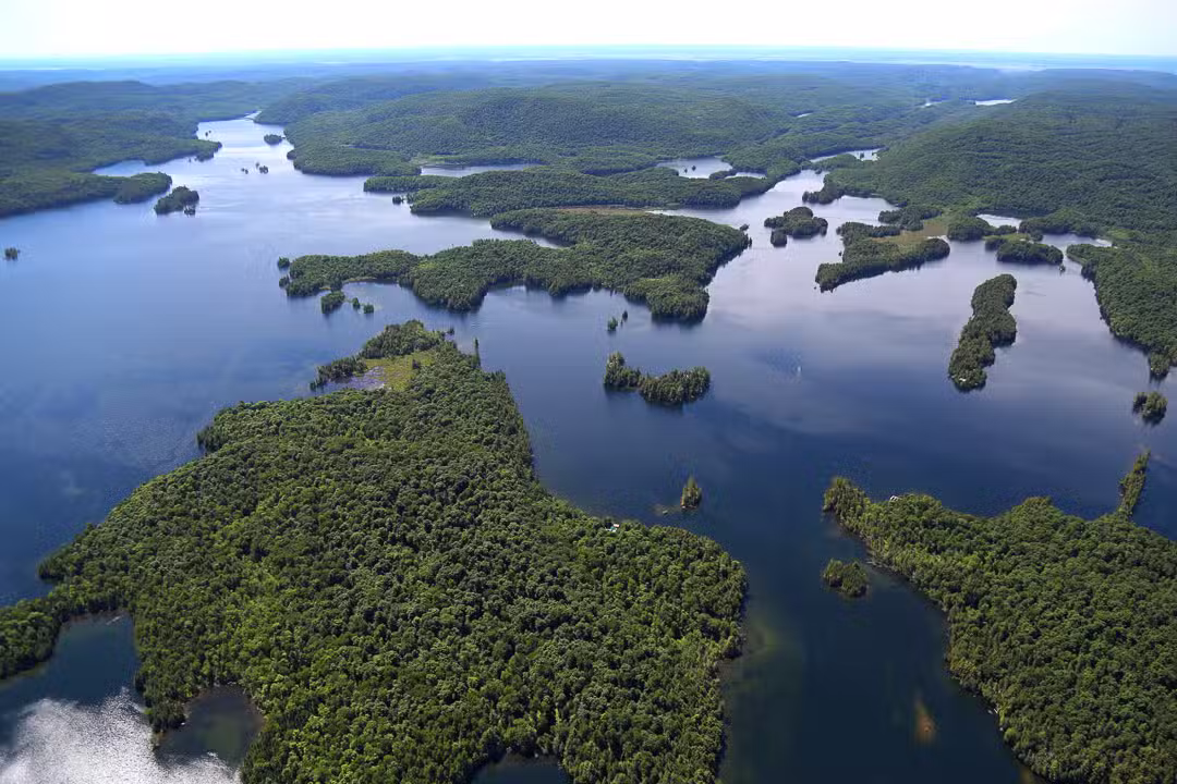 PAPINEAU CABIN – Kenauk Nature