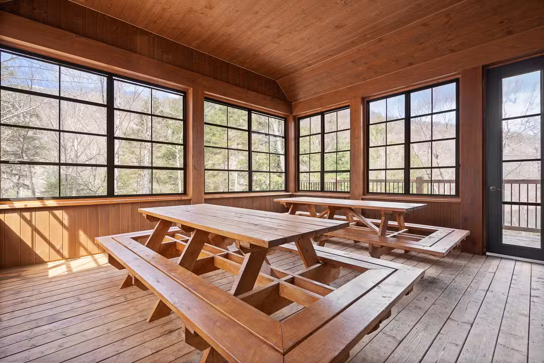 PAPINEAU CABIN – Kenauk Nature