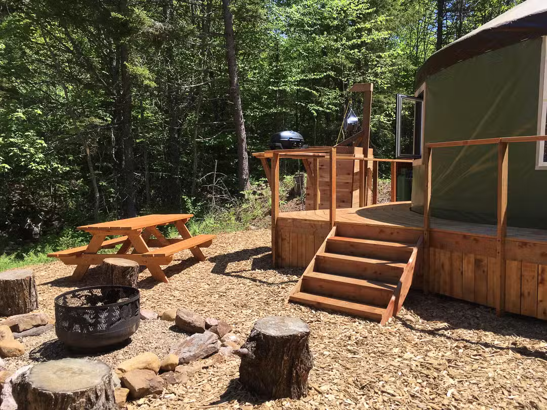 CHALET YOURTE – Kenauk Nature