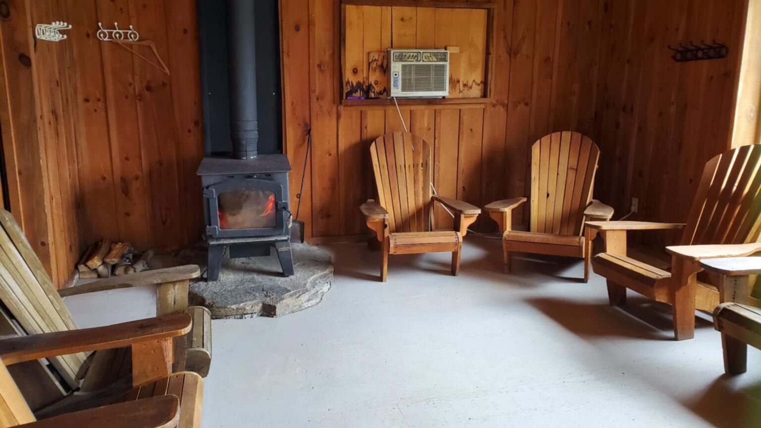 CHALET BUCK — Pourvoirie des Lacs Landry et Dix Milles – Pourvoirie des Lacs Landry et Dix Milles