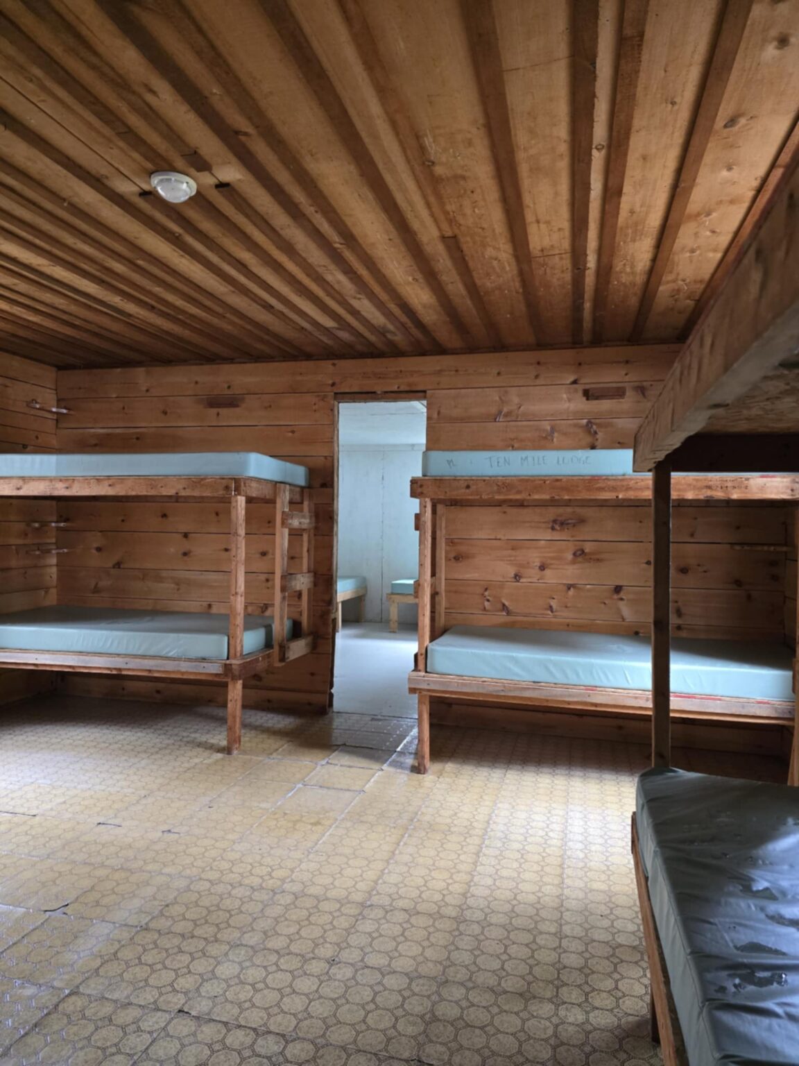 CEDAR POINT CABIN – Pourvoirie des Lacs Landry et Dix Milles