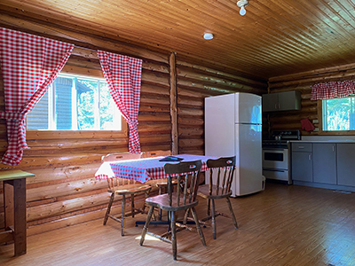 CHALET BEC-SCIE — La Pourvoirie du Lac Lareau – La Pourvoirie du Lac Lareau