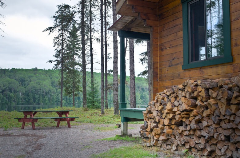 CHALET BEC-SCIE – La Pourvoirie du Lac Oscar