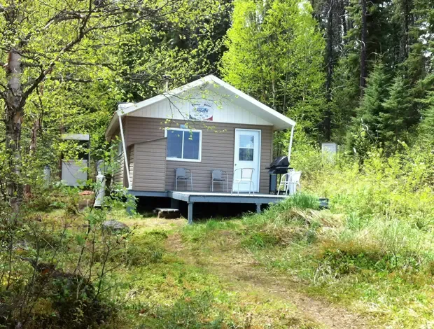 Chalet NOS 10 CHALETS DISPONIBLES — Pourvoirie Baie de l'Est – Pourvoirie Baie de l'Est