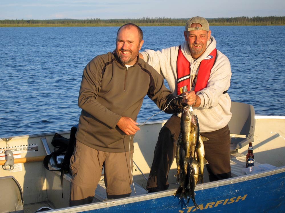 Fishing Walleye at Pourvoirie Baie de l'Est, Mauricie, Quebec — photo 3