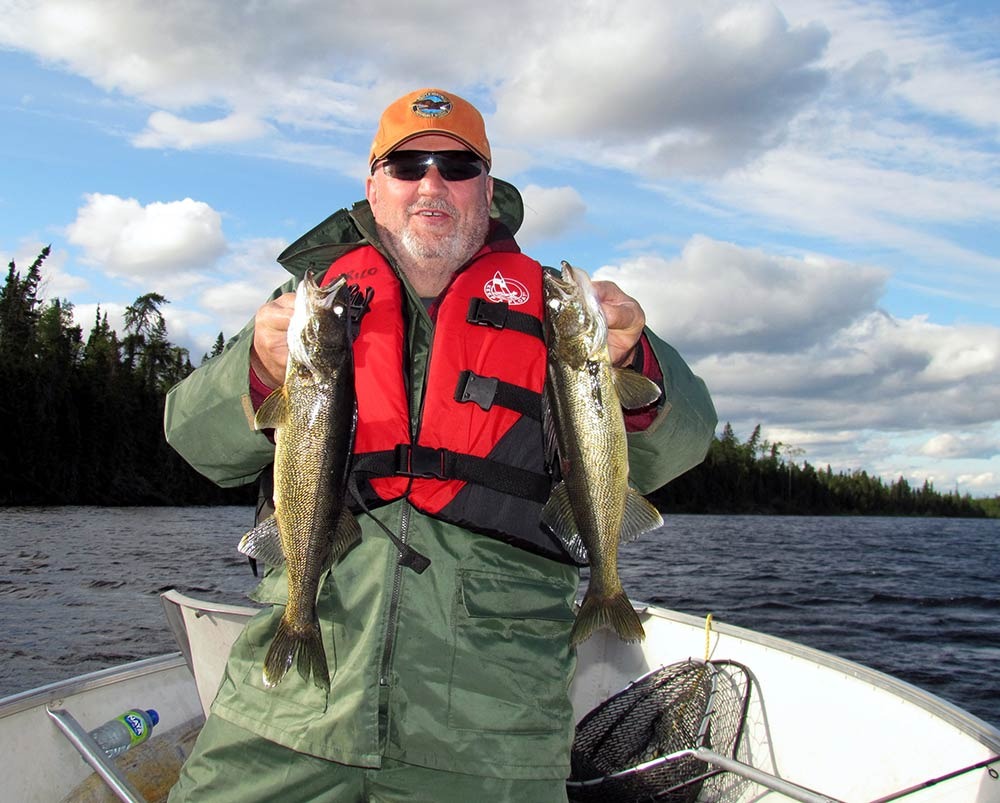 Fishing Walleye at Pourvoirie Baie de l'Est, Mauricie, Quebec — photo 6