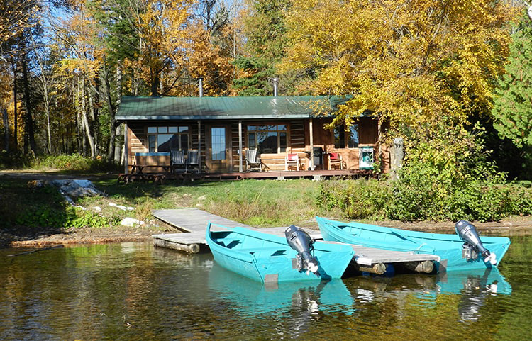 CHALET LE COUREUR DES BOIS — Pourvoirie Boismenu – Pourvoirie Boismenu