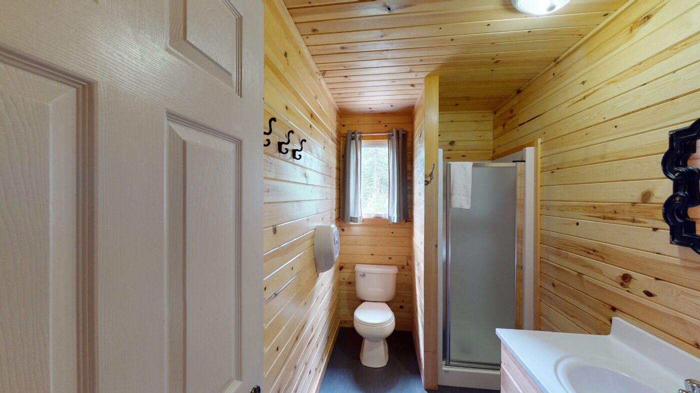 CHALET DU PLONGEON – Pourvoirie du Club Bataram