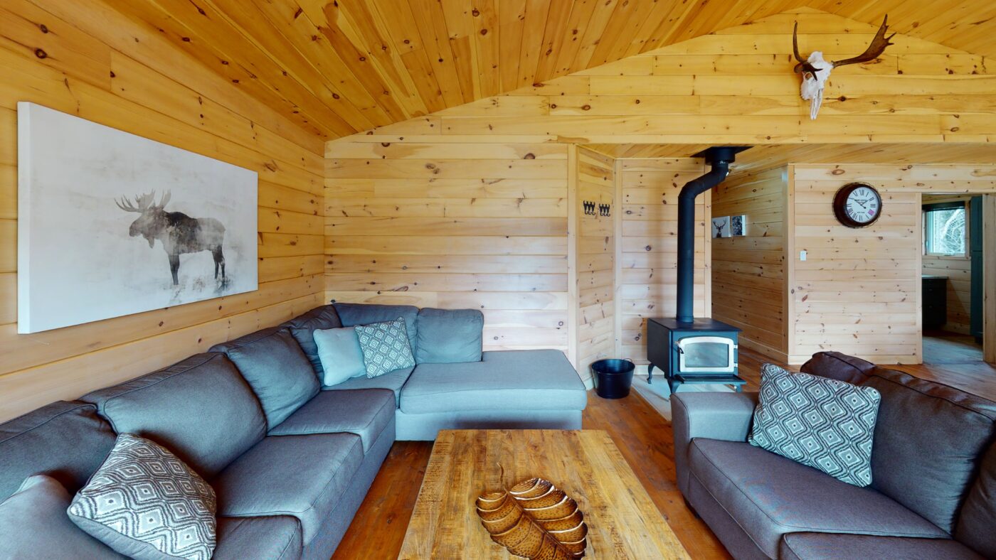 FRANCIS CABIN – Pourvoirie du Club Bataram