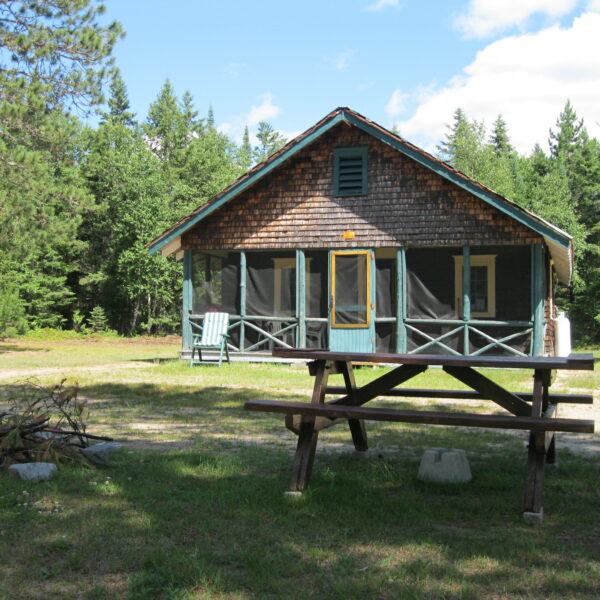 L'OURS CABIN – Pourvoirie du Club Gatineau