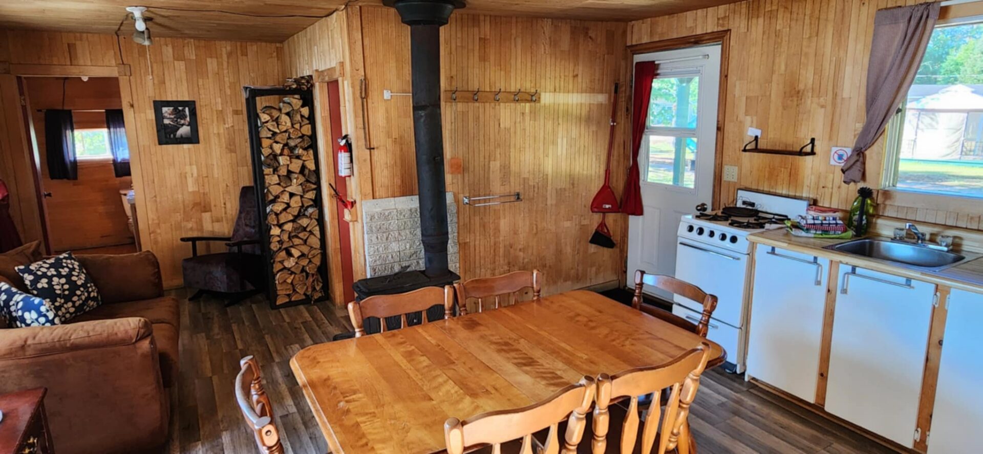 SIMARD CABIN — Pourvoirie du Grand Lac du Nord – Pourvoirie du Grand Lac du Nord