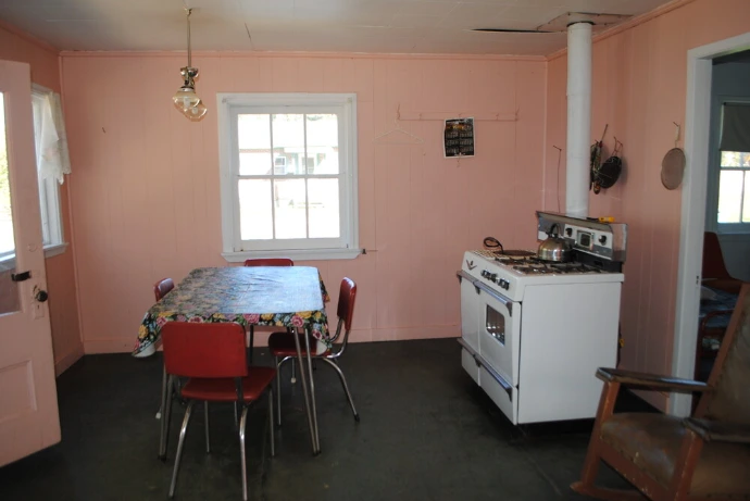 Chalet 6 — Pourvoirie du Lac à l'Ours Blanc – Pourvoirie du Lac à l'Ours Blanc