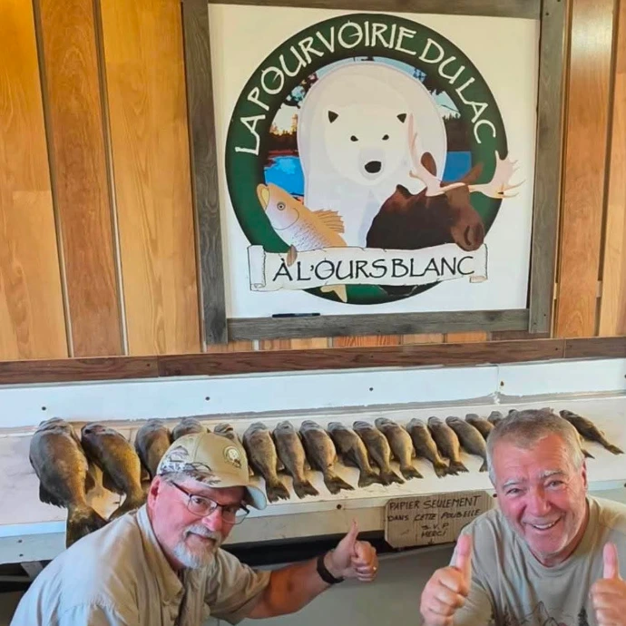 Pêche Doré chez Pourvoirie du Lac à l'Ours Blanc, Mauricie, Québec — photo 3