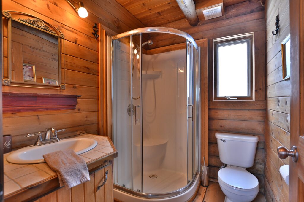 L'INTIME CABIN – Pourvoirie du Lac Berval