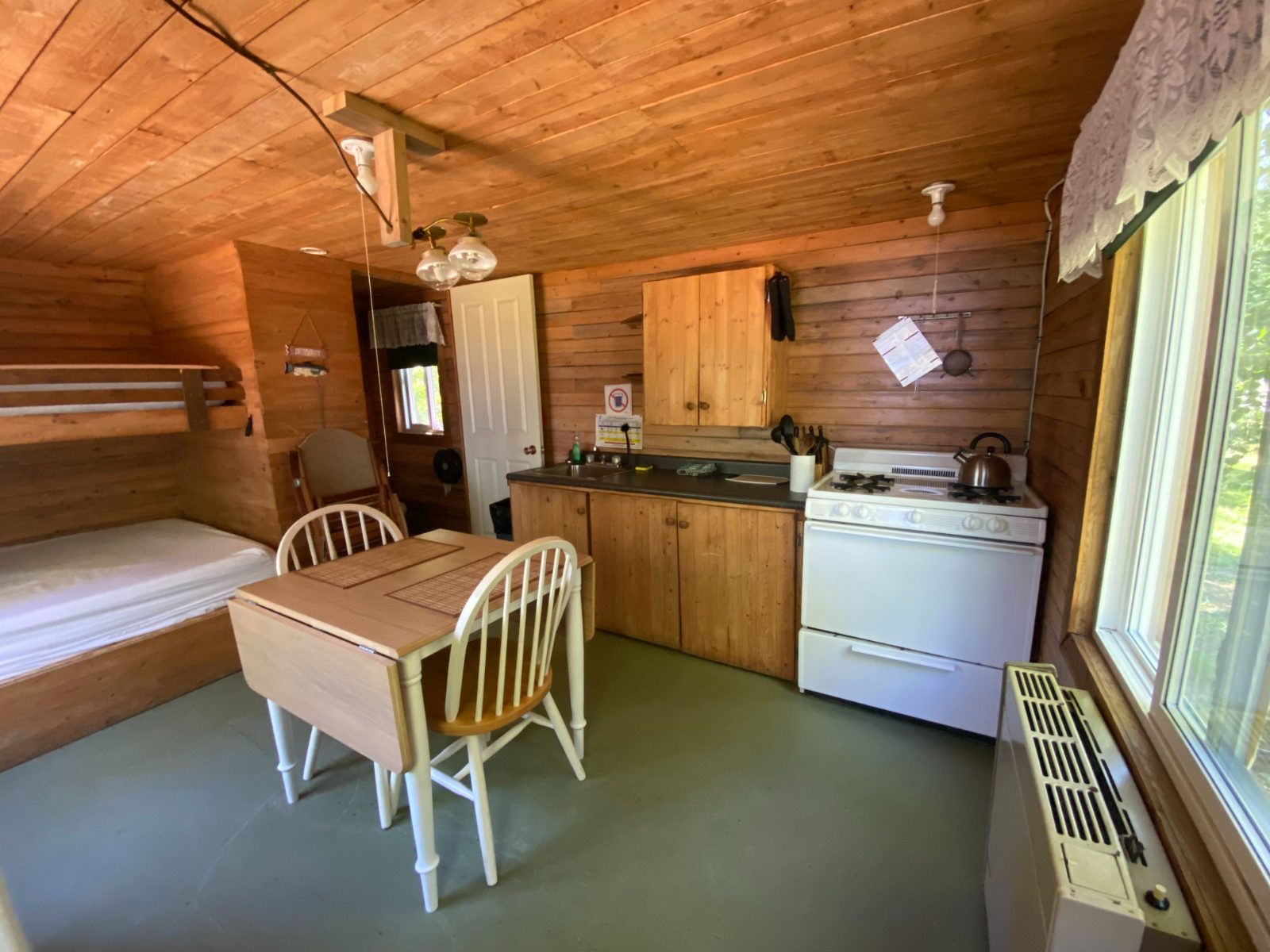 CAMP COLIBRI – Pourvoirie du Lac Matchi-Manitou