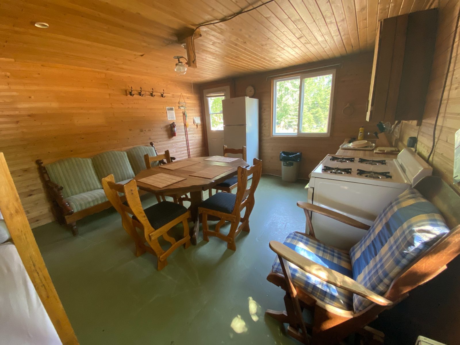 CAMP MÉSANGE — Pourvoirie du Lac Matchi-Manitou – Pourvoirie du Lac Matchi-Manitou
