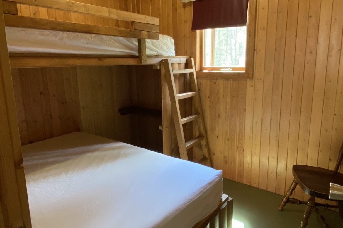 CHALET BALBUZARD — Pourvoirie du Lac Matchi-Manitou – Pourvoirie du Lac Matchi-Manitou