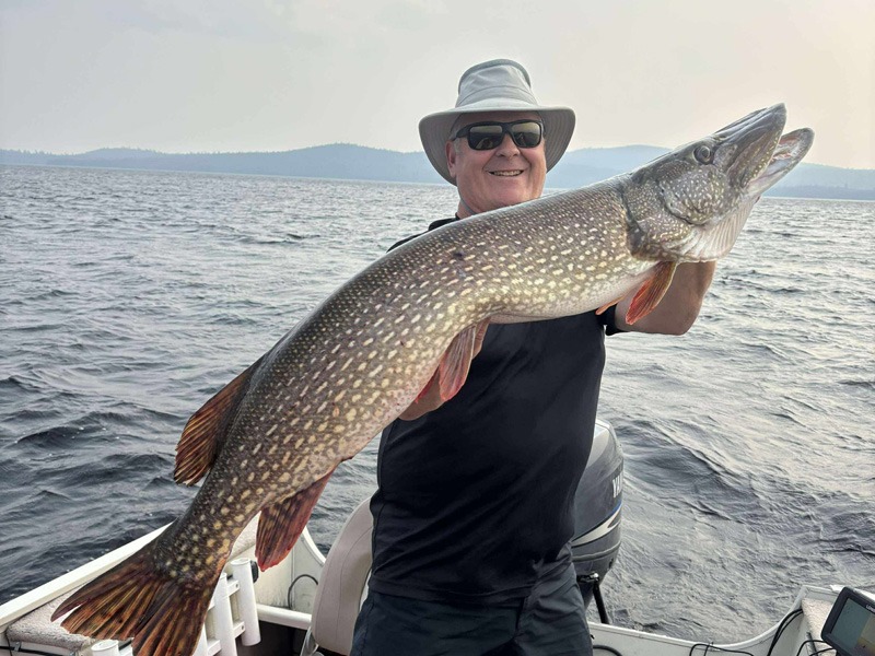 Pêche Brochet chez Pourvoirie du Lac Matchi-Manitou, Abitibi-Témiscamingue, Québec