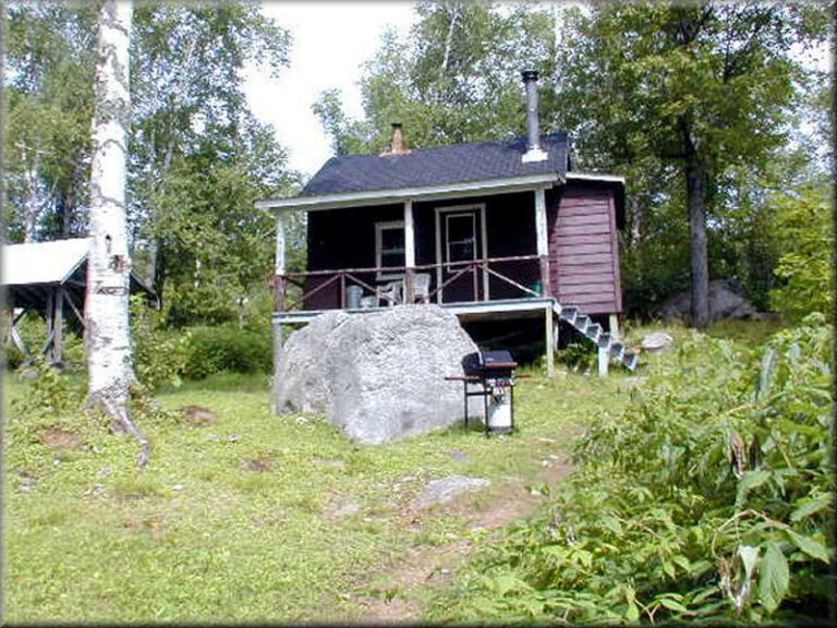 CABIN BOULEAU 1 — Pourvoirie Trudeau – Pourvoirie Trudeau