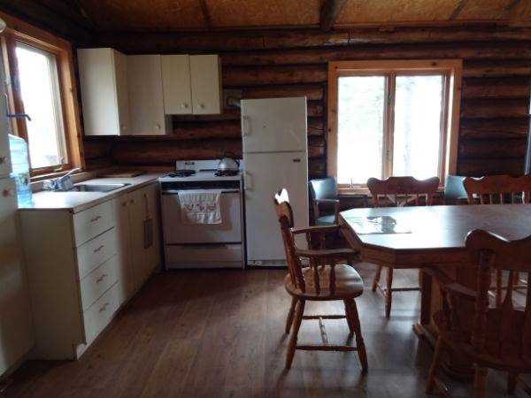 LE COUGAR CABIN – Pourvoirie Fer à Cheval