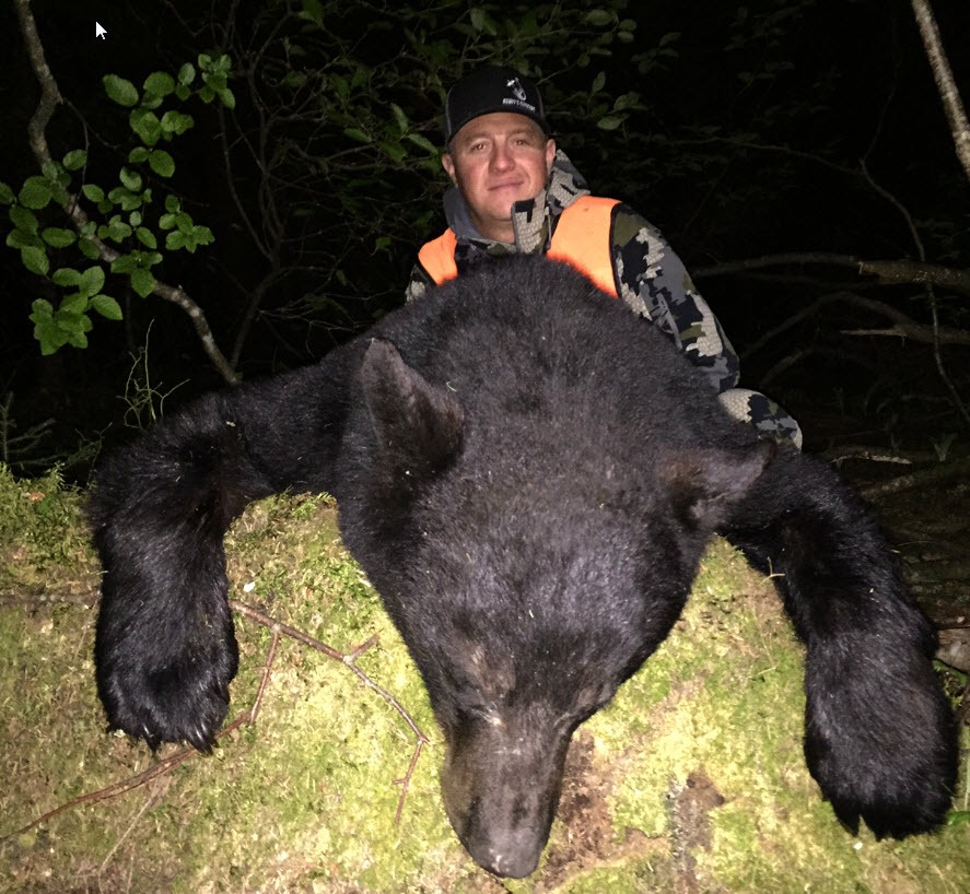 Hunting Black bear at Pourvoirie Fer à Cheval, Laurentides, Quebec