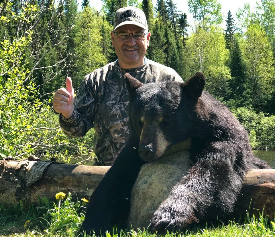 Hunting Black bear at Pourvoirie Fer à Cheval, Laurentides, Quebec — photo 3