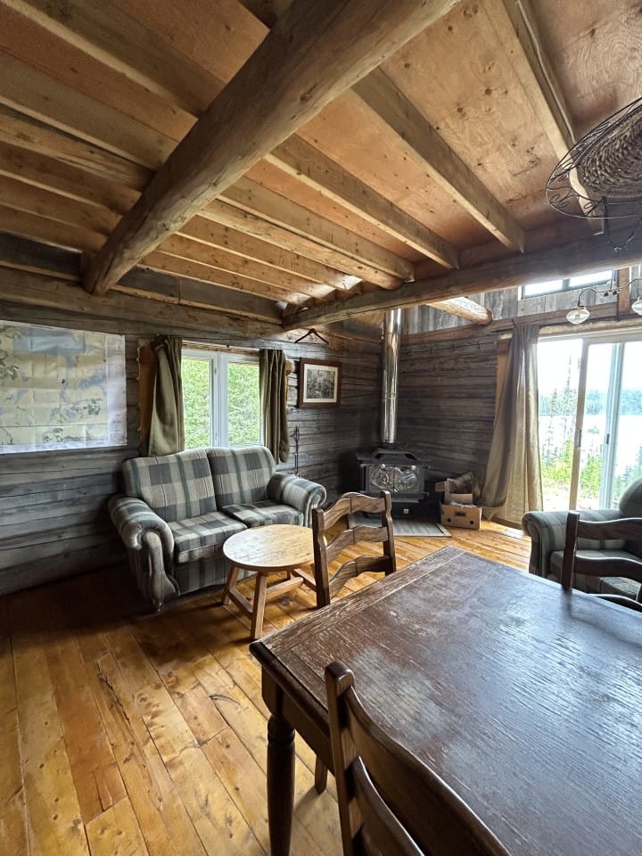 CHALET ÉPERVIER — Pourvoirie Homamo – Pourvoirie Homamo