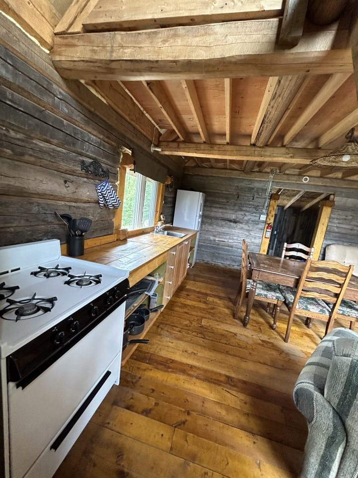 CHALET ÉPERVIER — Pourvoirie Homamo – Pourvoirie Homamo