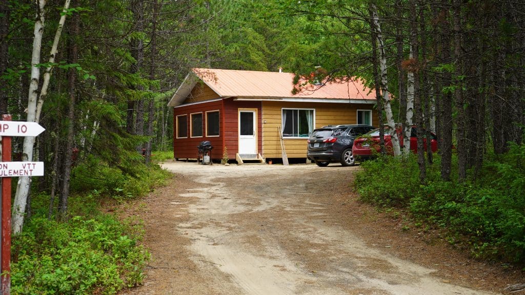 CHALET 10 — Pourvoirie J.E. Goyette – Pourvoirie J.E. Goyette