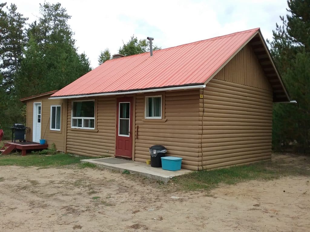 CHALET 6 — Pourvoirie J.E. Goyette – Pourvoirie J.E. Goyette