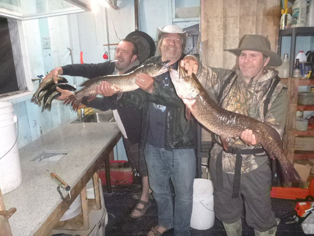 Pêche chez Pourvoirie Némiscachingue, Laurentides, Québec