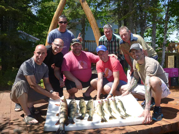 Pêche Doré chez Pourvoirie Némiscachingue, Laurentides, Québec