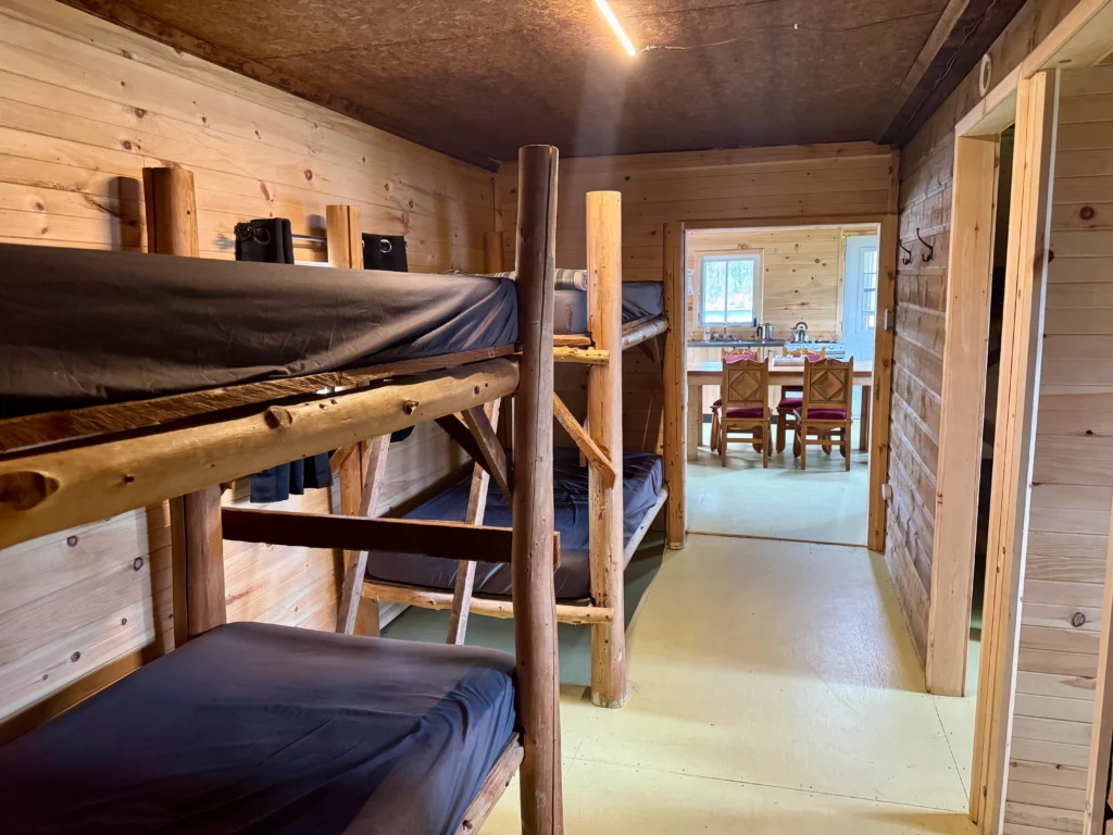 CHALET 2 — Pourvoirie Québec Azimut – Pourvoirie Québec Azimut