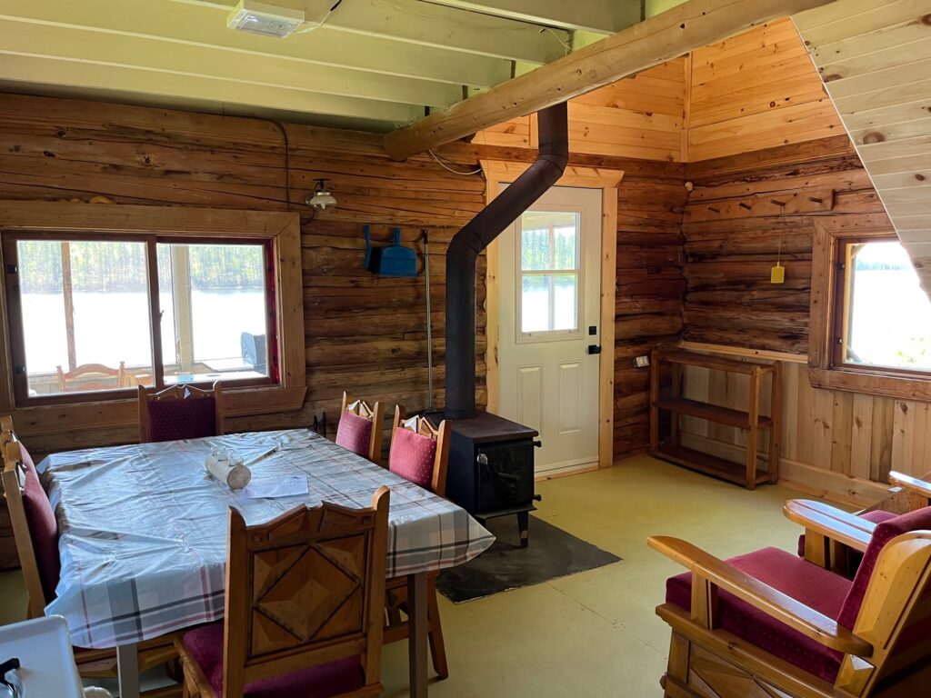 CHALET JOLIE – Pourvoirie Québec Azimut