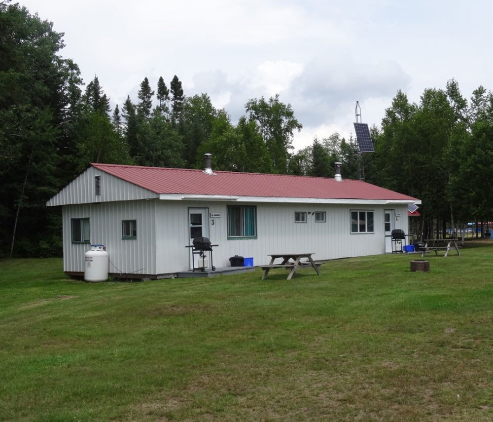 L'HIRONDELLE CABIN – L'HIRONDELLE CABIN