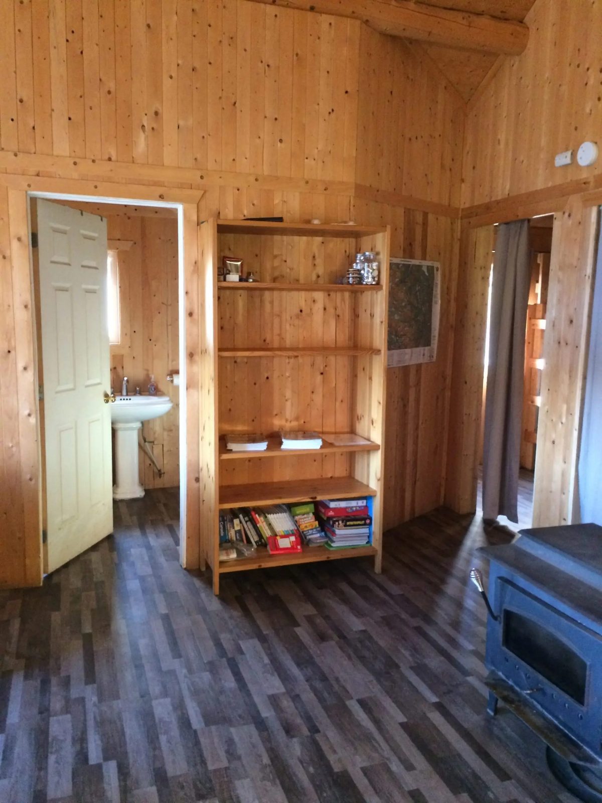 CHALET DU LAC DRAGON – Pourvoirie Waban-Aki