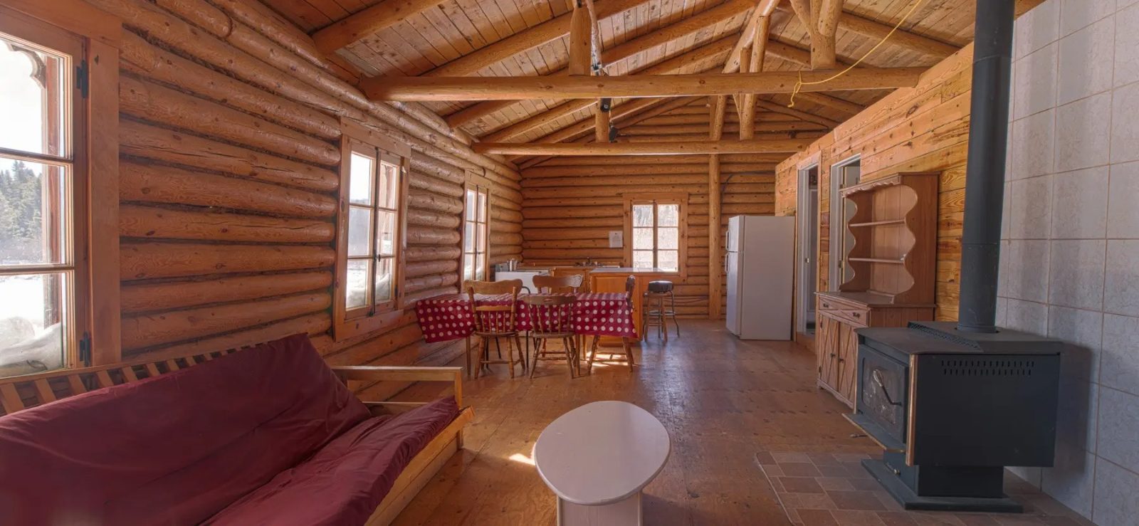 FAMILY CABIN — Pourvoirie Waban-Aki – Pourvoirie Waban-Aki