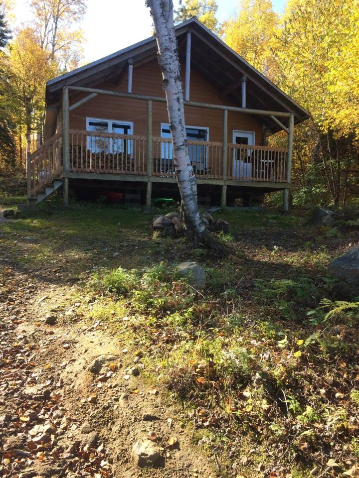 CHALET LAC DES ATTELLES – Pourvoirie Waban-Aki