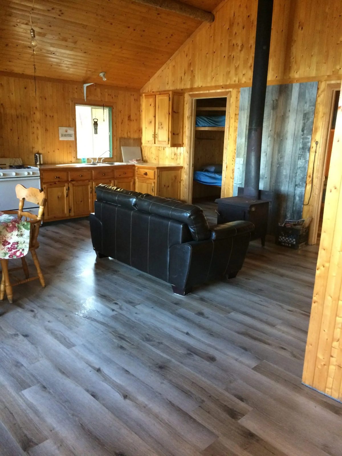 LAC DES ATTELLES CABIN – Pourvoirie Waban-Aki
