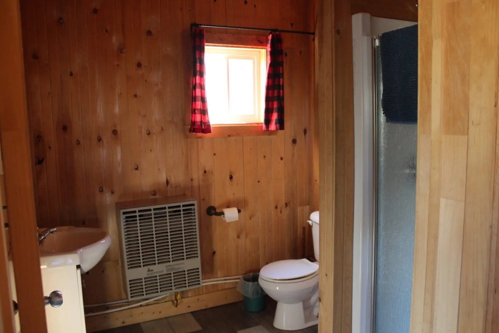 MERÈDE CABIN 2 – Pourvoirie Waban-Aki