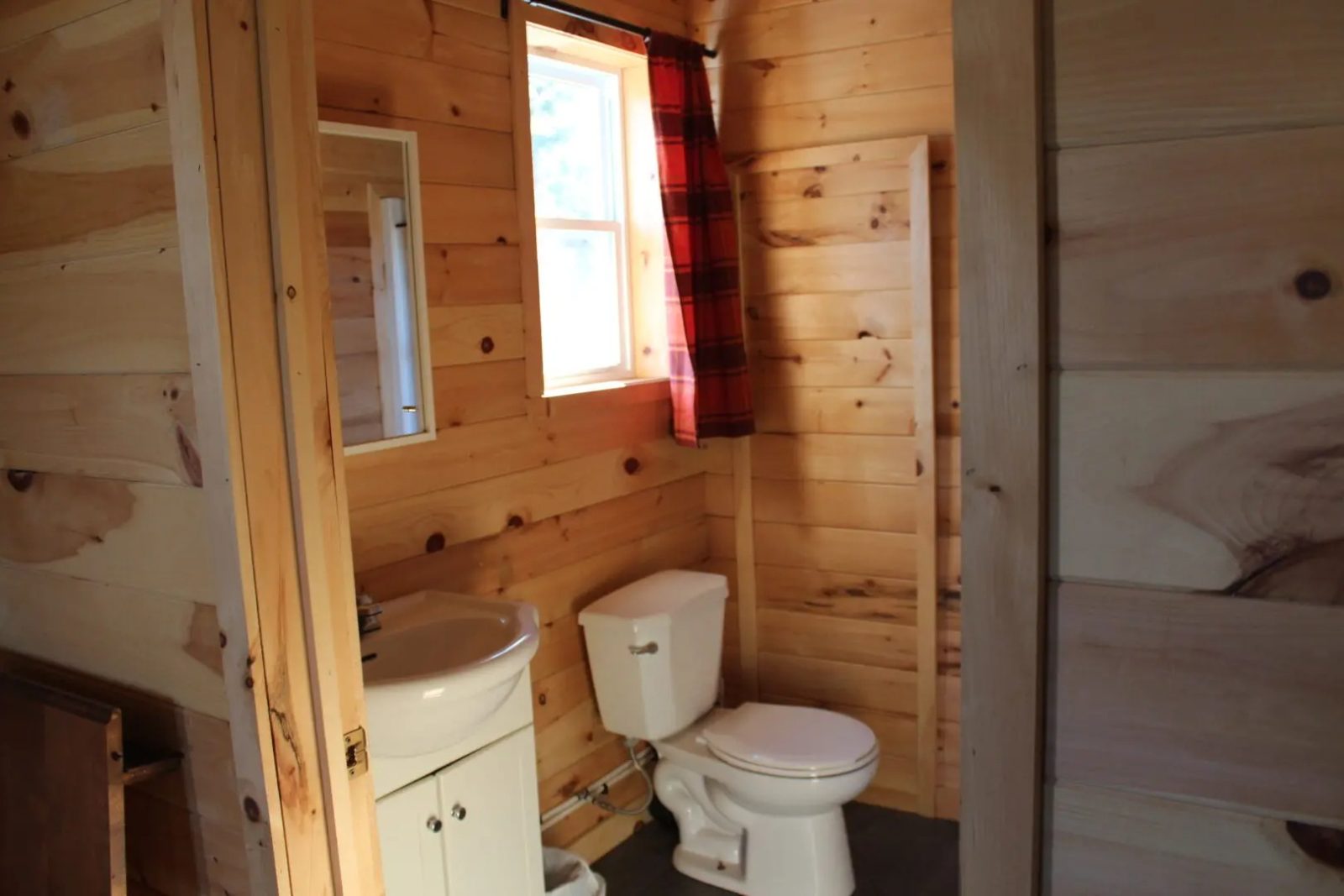 CHALET PEKAN – Pourvoirie Waban-Aki