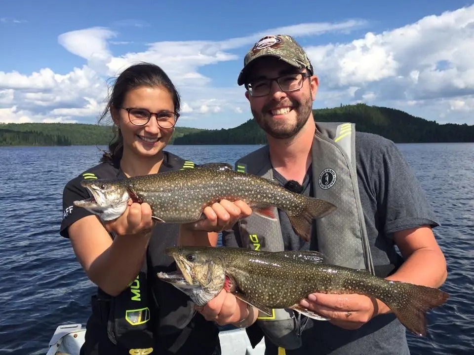 Pêche Truite mouchetée chez Pourvoirie Waban-Aki, Mauricie, Québec