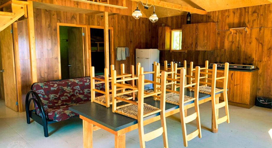 L'OURS CABIN — Vent de la Savane – Vent de la Savane