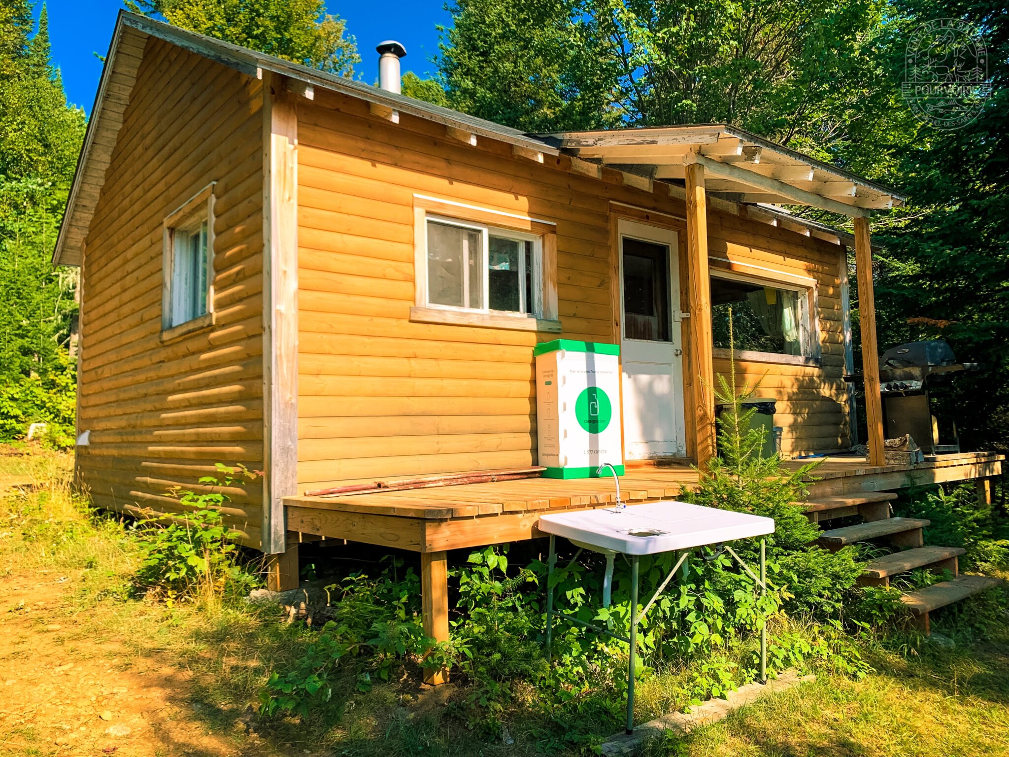 LES HIRONDELLES CABIN – LES HIRONDELLES CABIN