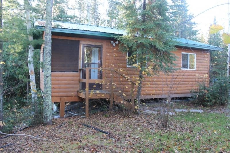 Chalet Oak – Eagle Lake Island Lodge