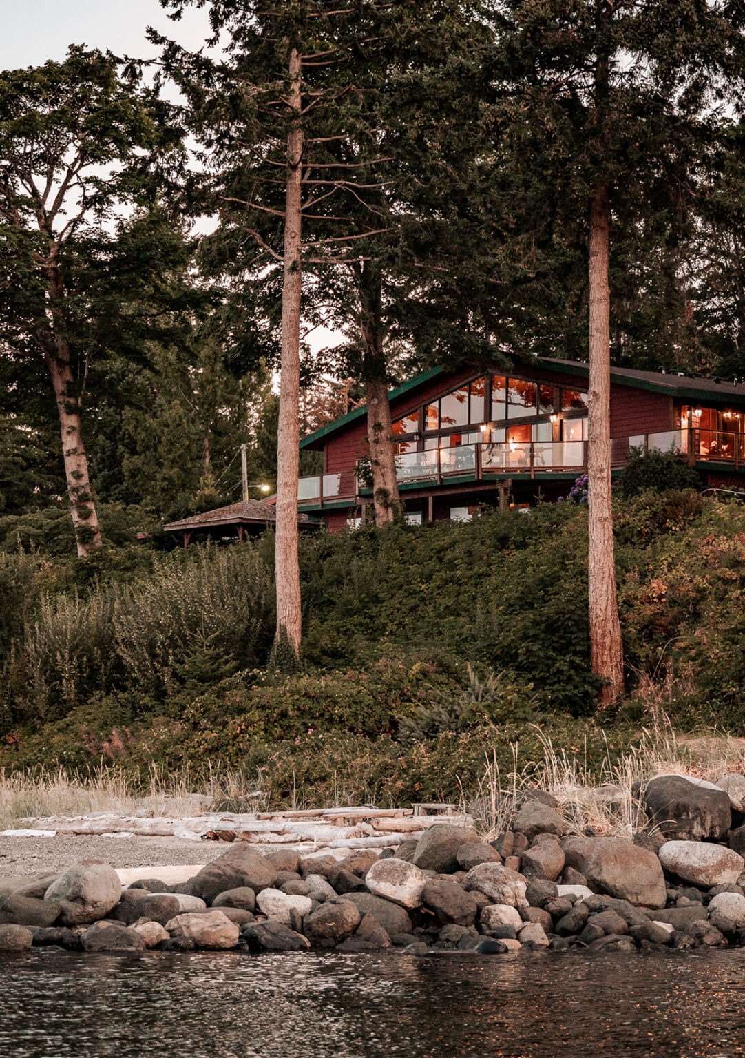 Photo of Dolphins North Lodge in Vancouver Island, BC