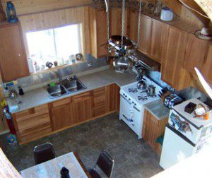 Chalet flottant — Nootka Sound Sport Fishing – Nootka Sound Sport Fishing