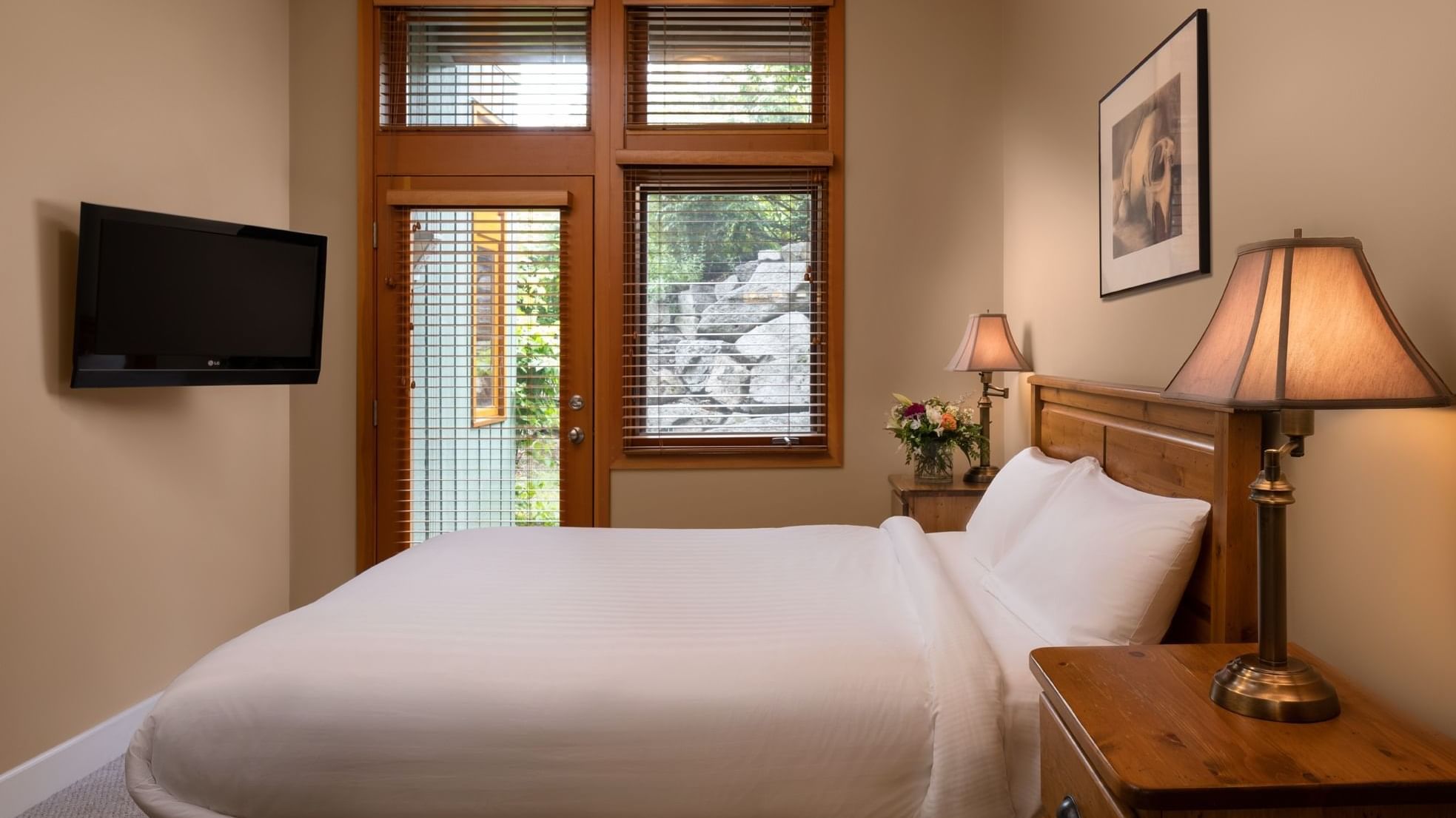 Two Bedroom Trout Lake Townhome – Pacific Outback Resort