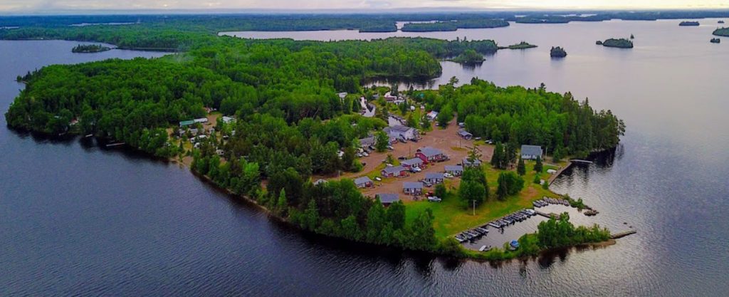 Photo de Pine Point Resort en Colombie-Britannique