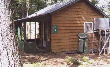 Tranquil Lakeside Cabin: Resolin Lake Cozy Retreat – Tranquil Lakeside Cabin: Resolin Lake Cozy Retreat